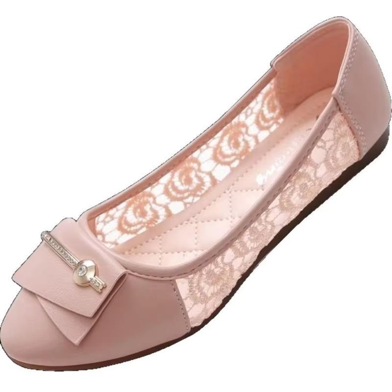 Hollow Breathable Mother Shoes 2025 Spring Summer New Shallow Mouth Fairy Wind Doudou Shoes Soft Sole Comfortable Women's Shoes