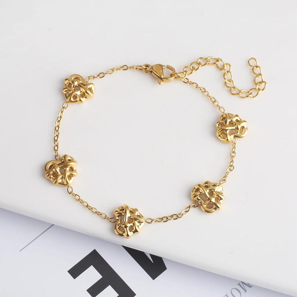 Daisy New Design Gold Plated Metal Religious Virgin Ornament Bracelet Women Creative New Design Stainless Steel Butterfly Heart