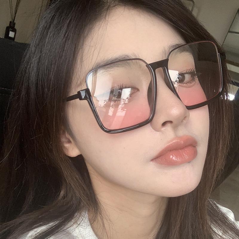 Damebriller uten sminke Stor blush-brille - Trendy slankende anti-UV solbriller for influensere.