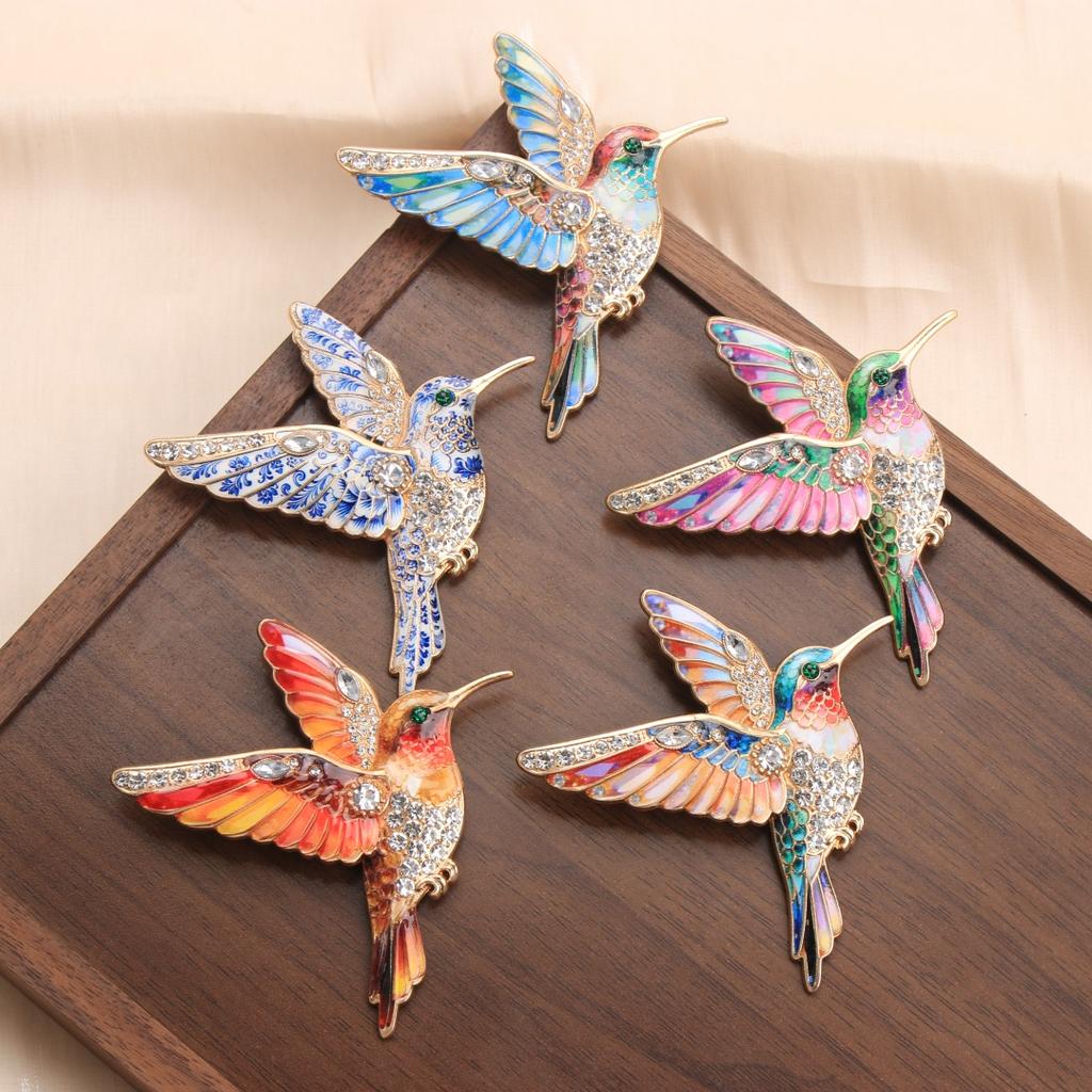 Baroque Luxury Swallow-Design Brooches for Men and Women, Jewelry and Accessories, Gifts for Weddings, Holidays, and Parties
