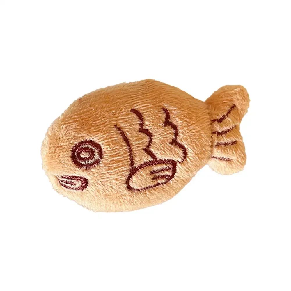 

Cartoon Cute Taiyaki Plush Fish Brooch Backpack Sweater Corsage Bag Accessories Creative Sea Bream Brooch For Women Girls Gift