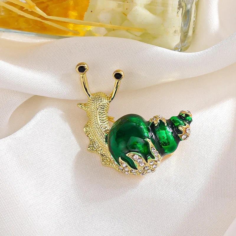 Rhinestone Simulated Snail Design Brooch Suit Coat Clothing Accessories Holiday Party Couple Gifts Elegant Charm Multi-Scene Pin
