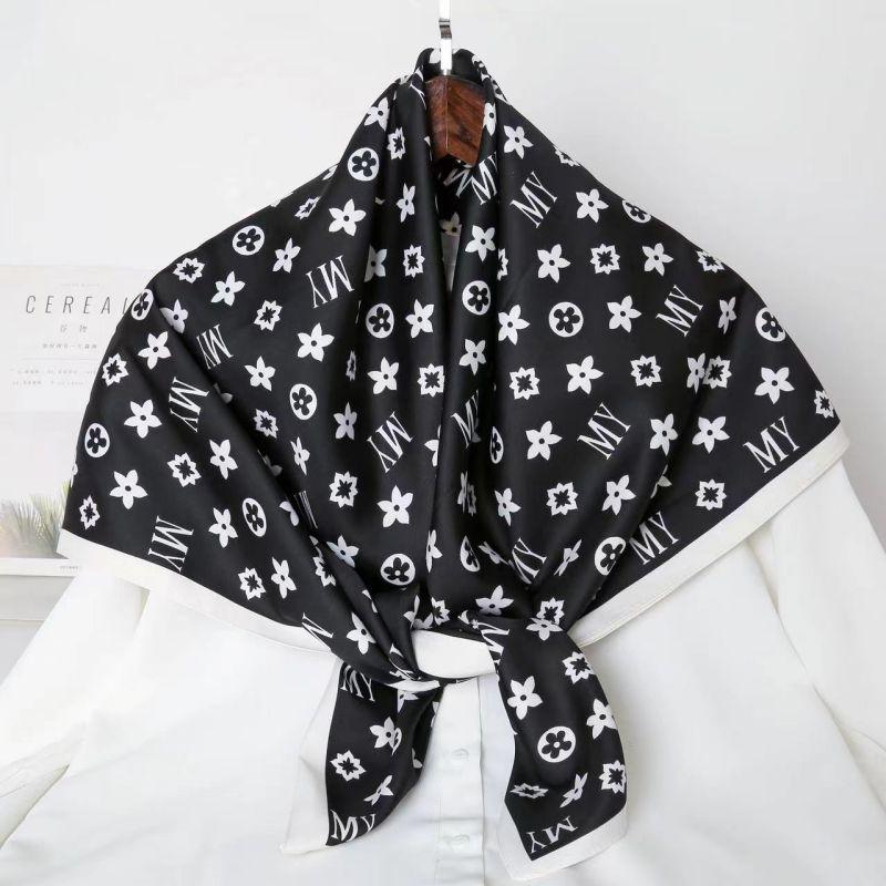 Versatile Shawl Animal Print Black And White Simple Large Square Scarf 90 * 90Cm Simulated Silk Twill Silk Women'S Silk Scarf