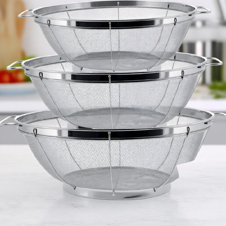 Stainless Steels Mesh Strainer For Quick Water Drainage Multipurpose Colander with Handle and Resting Base
