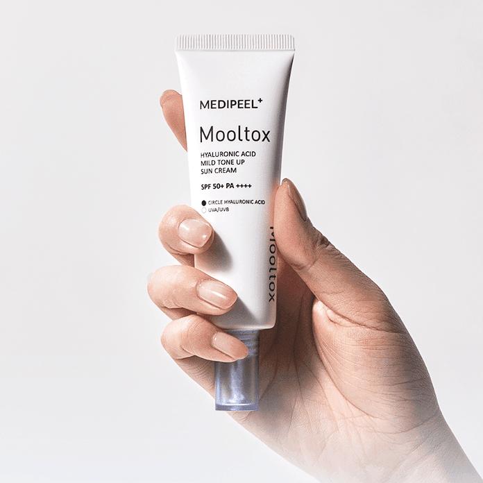 MEDI-PEEL Crème Solaire Hyaluronique Mooltox Mild Tone Up SPF 50+ PA++++ 50g