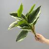 Decoração de casa – Flores e coroas artificiais