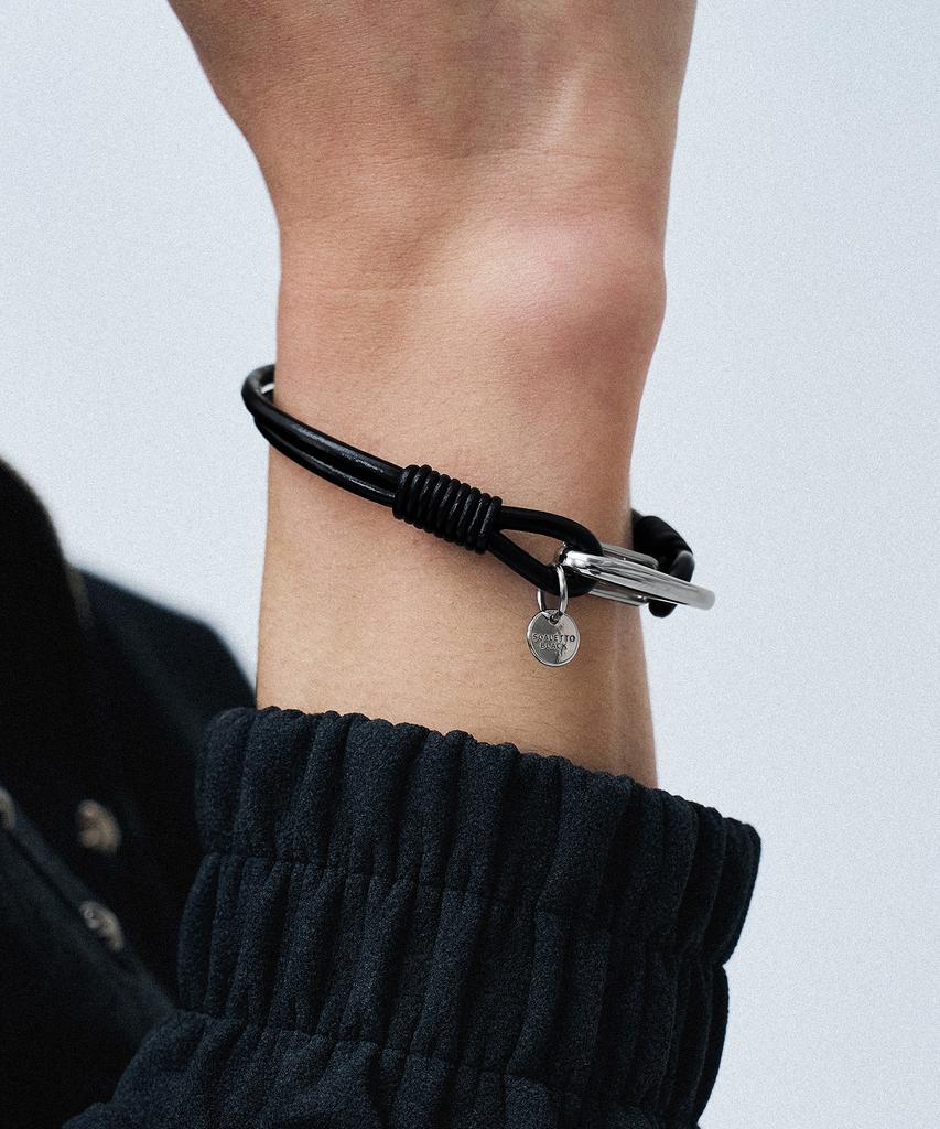 Scalettoblack Rsm025 Black Hide Karabiner Bracelet