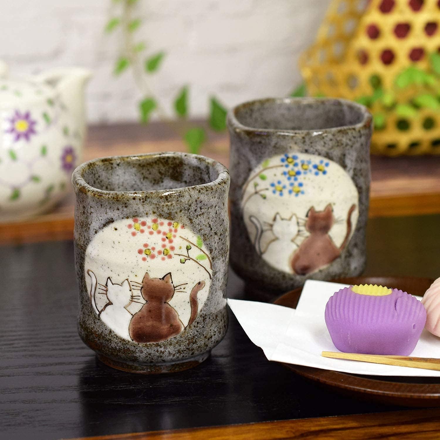 

Kutani Japanese Brown Ceramic Teacup (Yunomi) Pair, 2.5 oz, Dia 7.5cm Made in Japan M коричневий