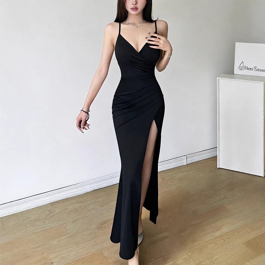 Black Suspender Evening Dress Women's V-neck Pleated High Split Fork Slim and Thin Banquet Host Temperament Long Dress Skirt