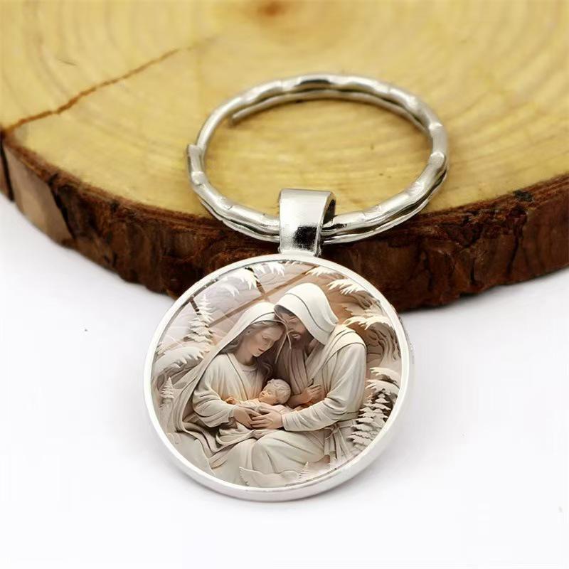 Virgin Mary Metal Keychain Pendant – Creative Gift for Women