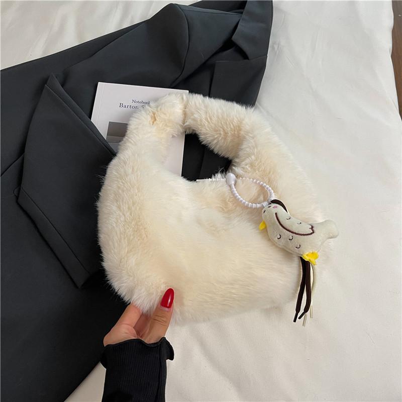 Korean Ins Trendy Fashion Plush Dumpling Bag 2025 Autumn New Foreign Style Plush Bag Large Capacity Shoulder Bag