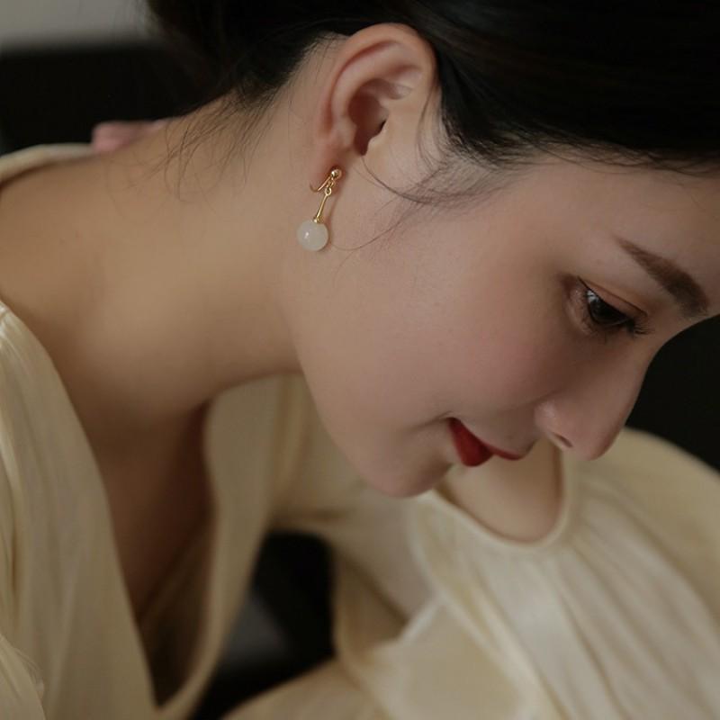 Natural Hetian Jade Earrings Women Non-Pierced Clip-On Minimalist Geometric Round Ear Cuff Elegant Daily Wear