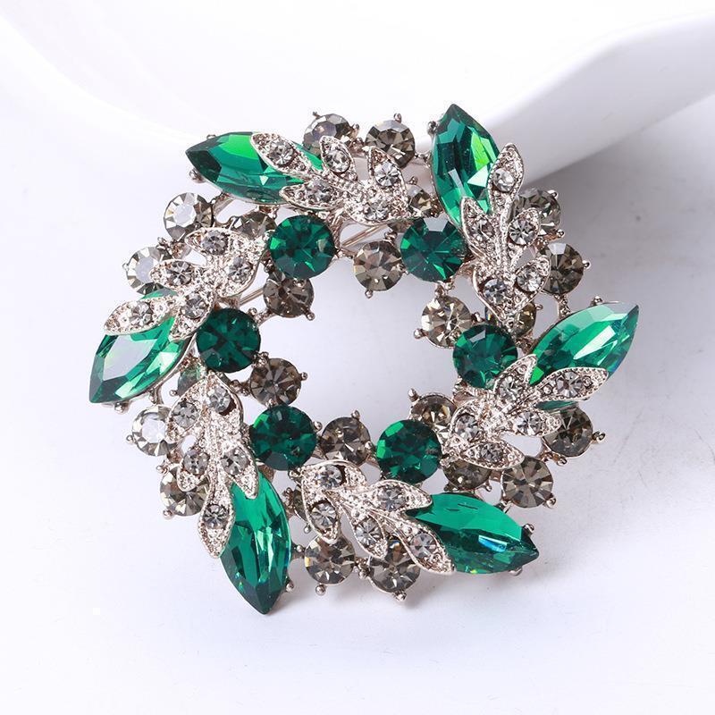 Korean Style Green Bauhinia Brooch: Exquisite Fashion Pin for Suit Lapel