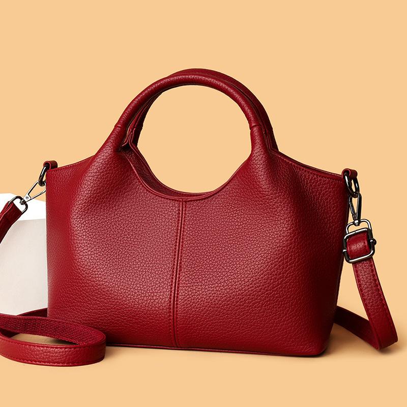 A Fashionable Handbag for Women A Single-shoulder Bag A Crossbody Bag with A Large Capacity for Commuting