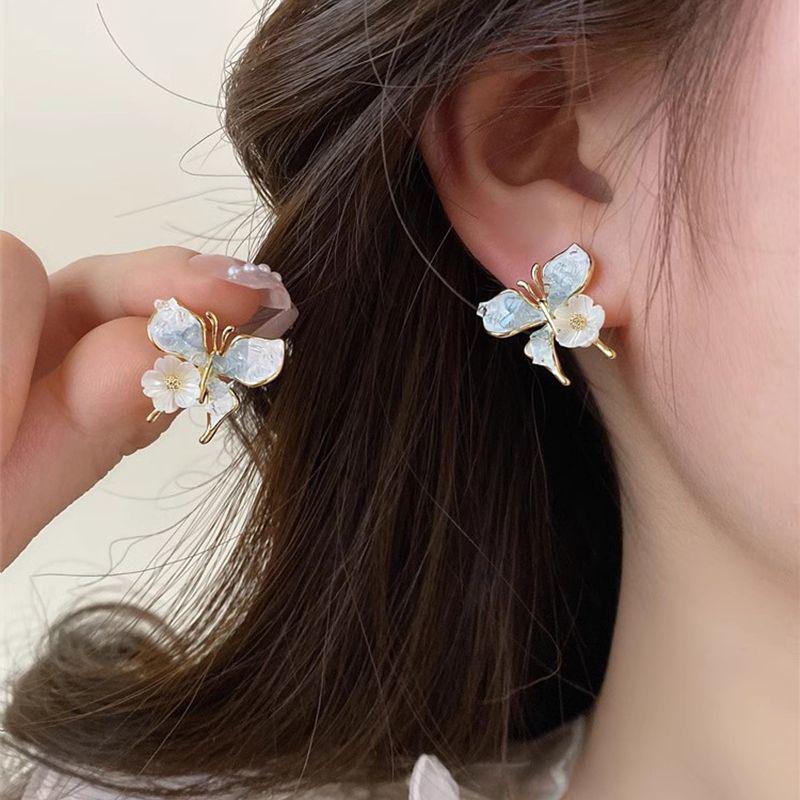 Orecchini a Farfalla Fiore in Perline di Vetro Blu Degradé: Orecchini Estivi Freschi e alla Moda