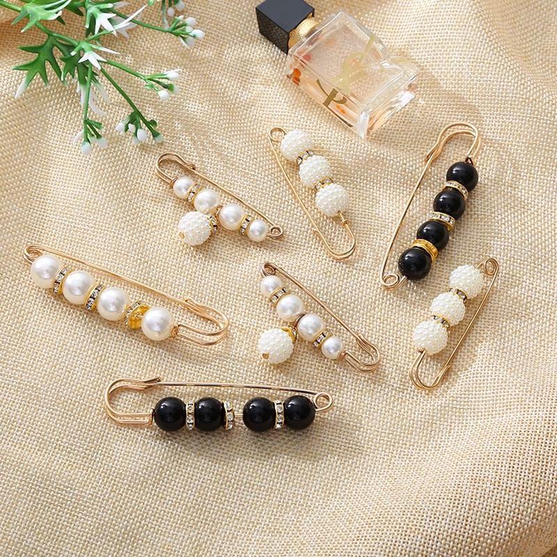 Elegant Pearl Flower Brooch for Women - Anti-Exposure Clothing Pin Accessory