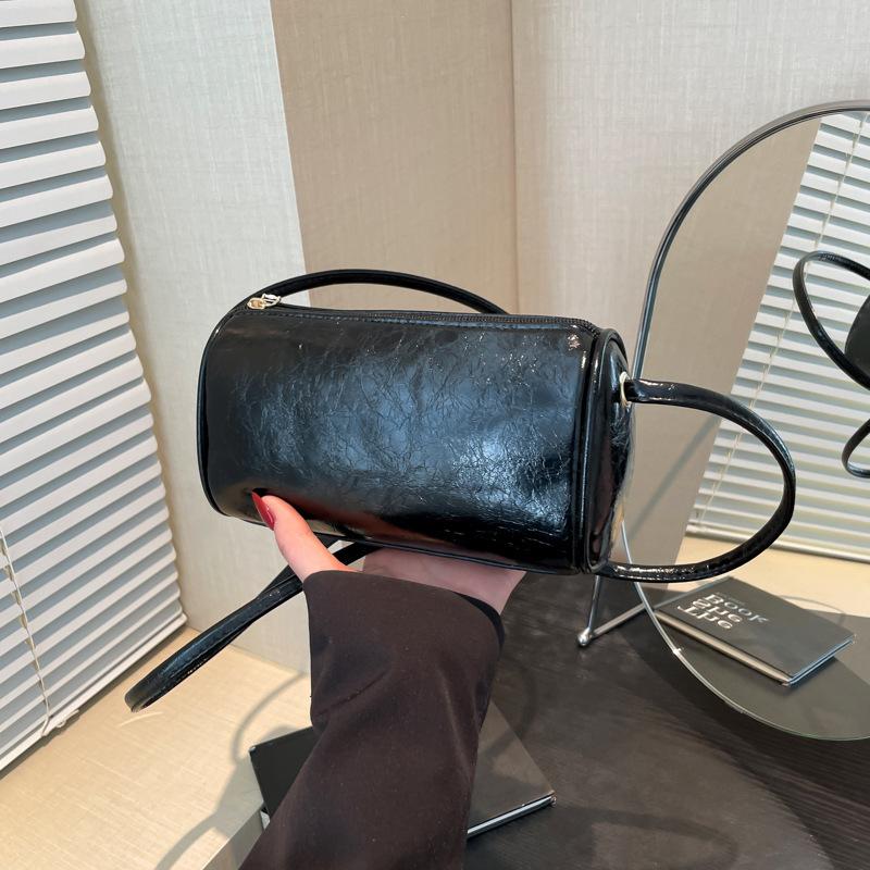 Retro Pillow Bag Women's 2025 New Fashion Versatile Cylinder Messenger Bag High-end Casual Shoulder Armpit Women's Bag