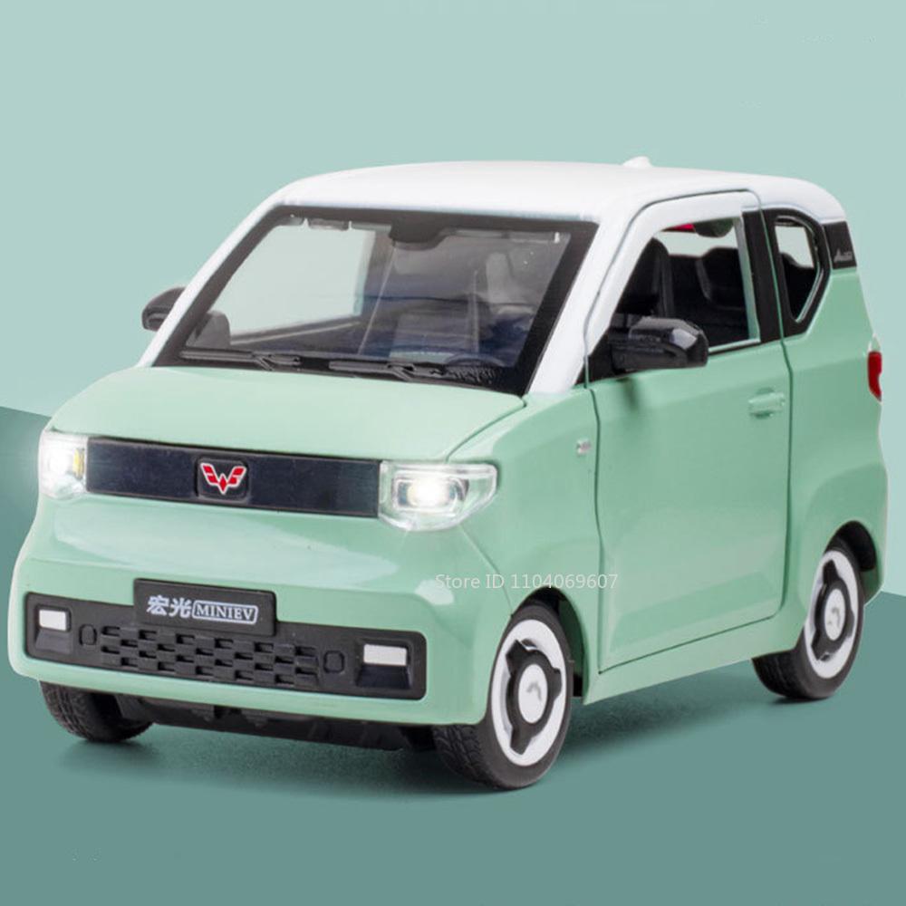1:24 Car Toy WuLing HongGuang Mini EV Models Alloy Diecast Sound Light Pull Back Door Opened Rubber Tires Ornament Vehicle Gifts