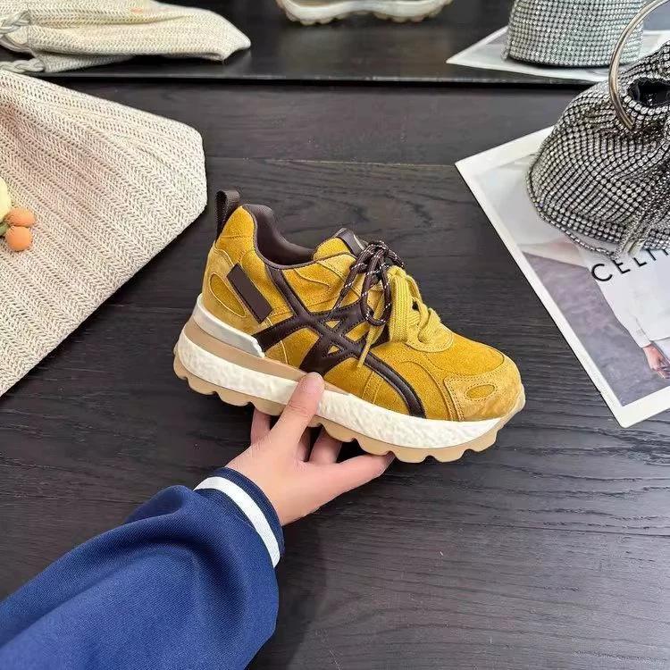 

Женские кроссовки на внутренней платформе, осень 2025, новые дышащие спортивные туфли, универсальные повседневные туфли на платформе 34 жёлтый