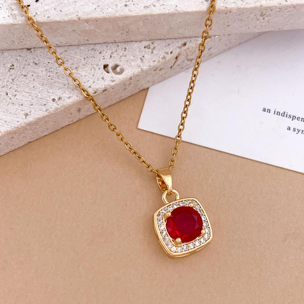 Necklace hot-selling simple square necklace accessories women's light luxury niche design sense does not fade titanium steel necklace women