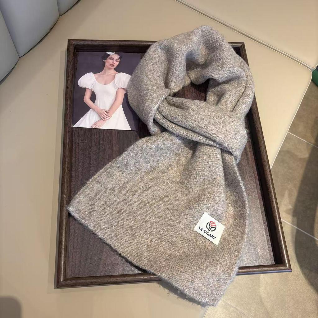 Sciarpa Lavorata a Maglia da Donna di Alta Gamma Monocolore Autunno/Inverno 2025 - Scaldacollo Versatile, Caldo, Ispirato al Natale per Studentesse