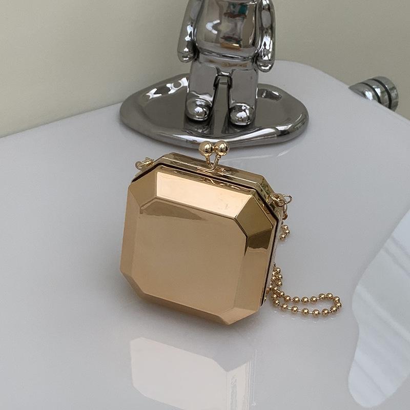 Styling box bag Mirror small square bag Women's new chain lock Crossbody simple and popular women's shoulder bag