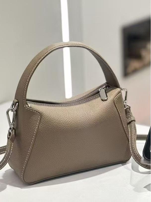 2025 Women's Genuine Leather High-End Pillow Crossbody & Shoulder Bag, Spring/Summer Collection