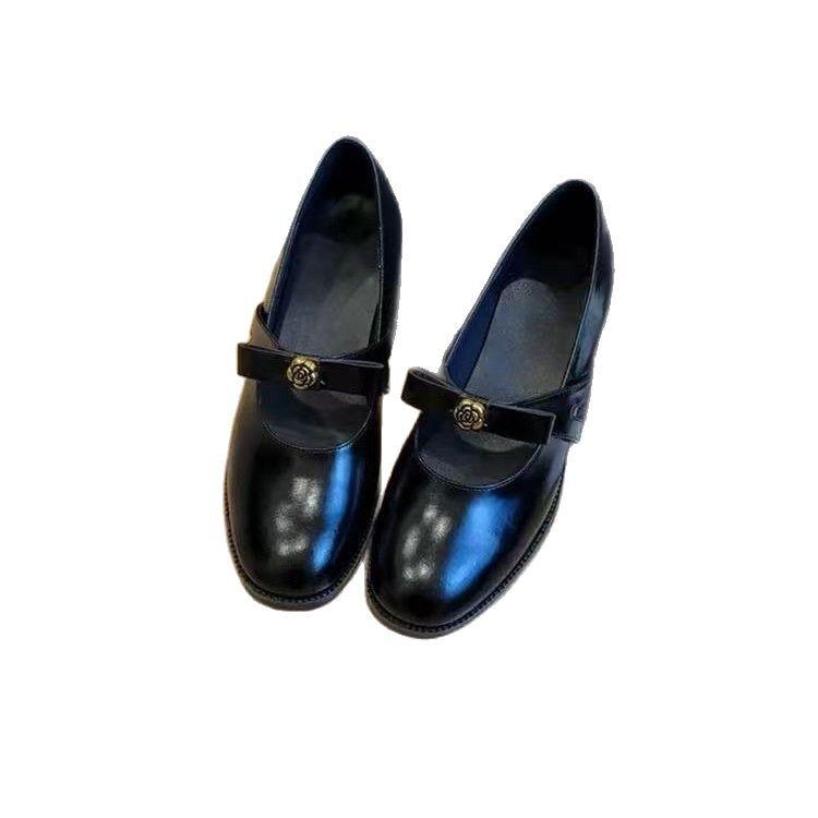 

Spot model~ retro commuter small leather shoes women s bow camellia light mouth single shoes thick heel genuine leather Mary Jane shoes 35
