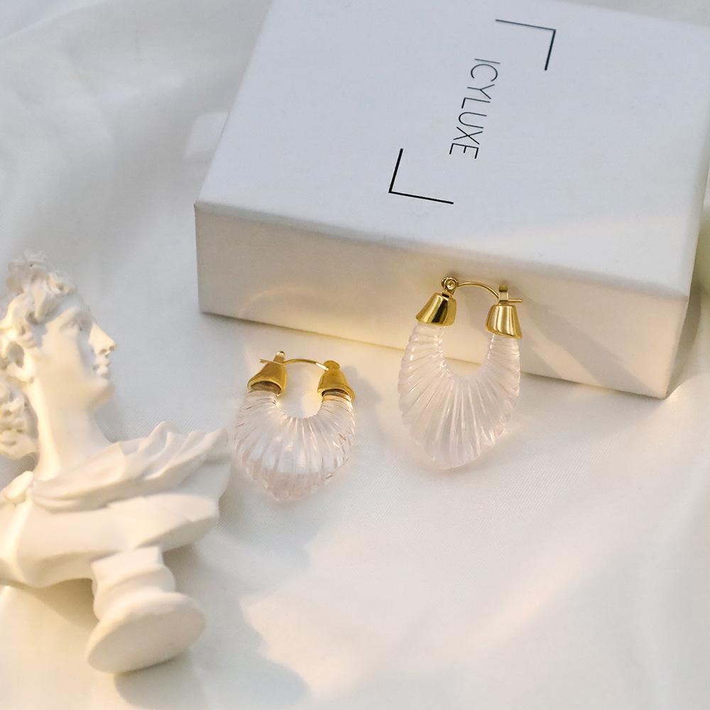 Special For Niche Retro Transparent Resin Earrings, High-End Fashion Transparent Color V-Shaped Ear Buckles
