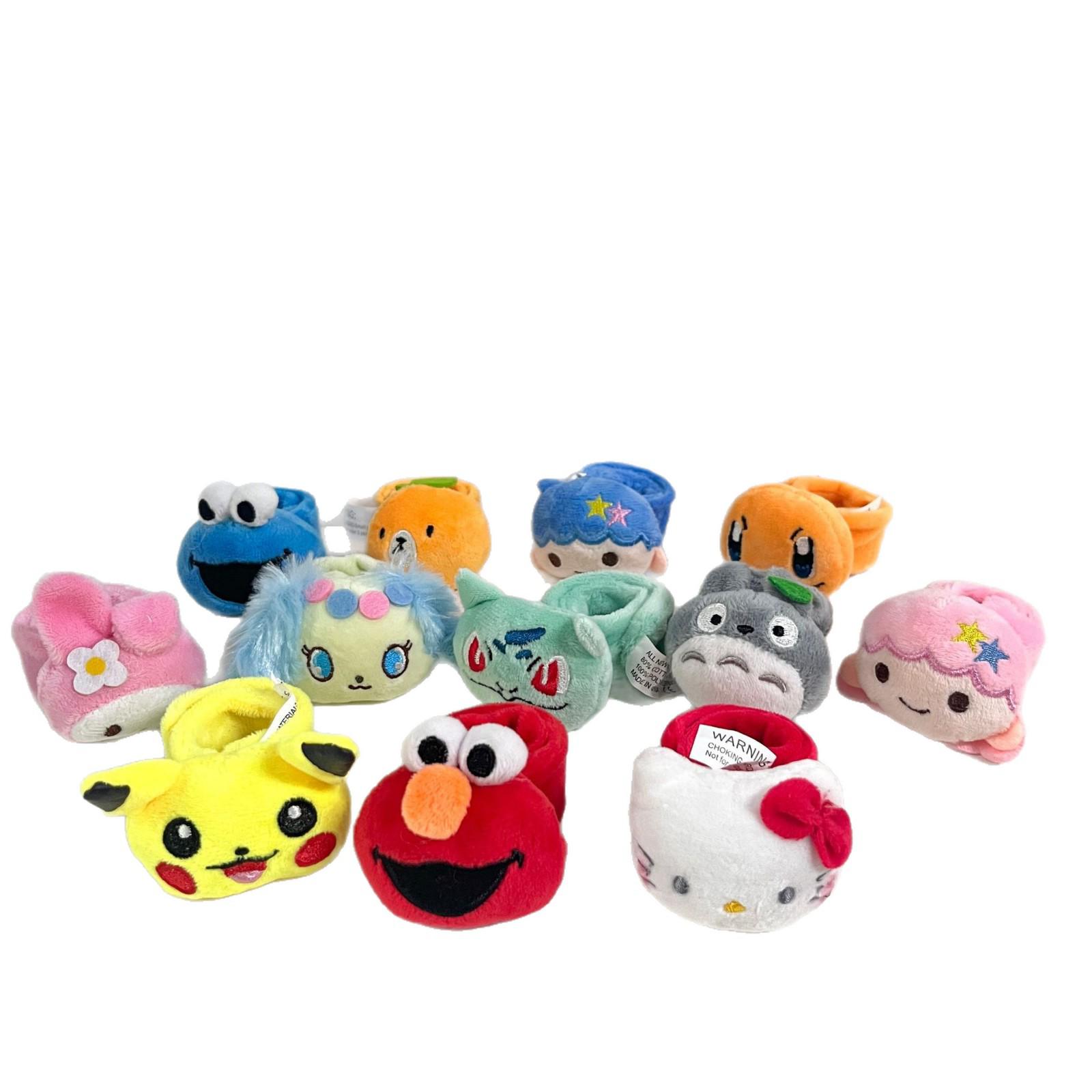 

Adorable Totoro Snap Bracelet Doll: Charming Gift from Night Market Toy Fest Version 7