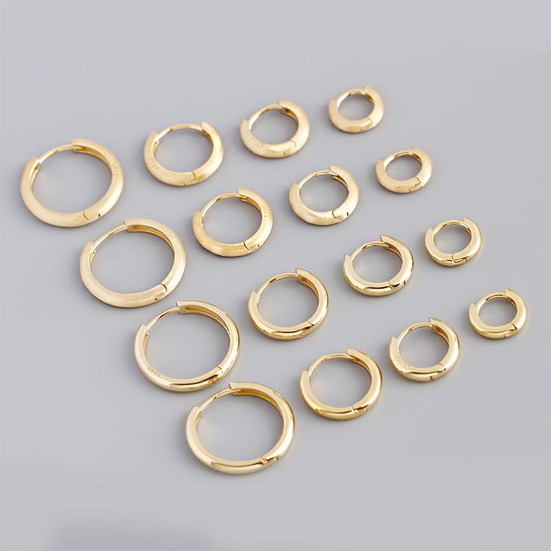 WANTME Pendientes de Aro Huggies Minimalistas Mate Góticos Unisex de Plata 925 para Mujeres Hombres Joyería de Hebilla para Oreja Piercing