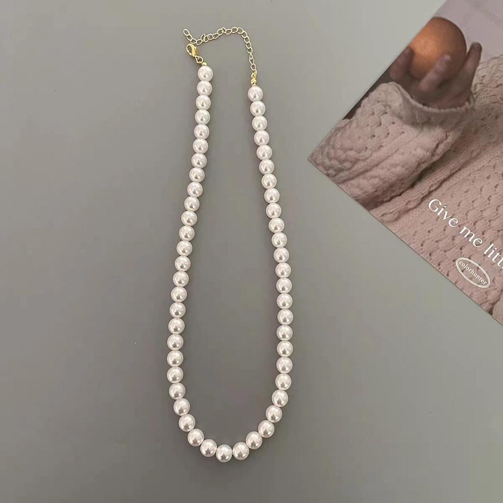 Französische leichte Luxus-Imitationsperlenkette: Elegante, vielseitige Mode-Schlüsselbeinkette für Damen