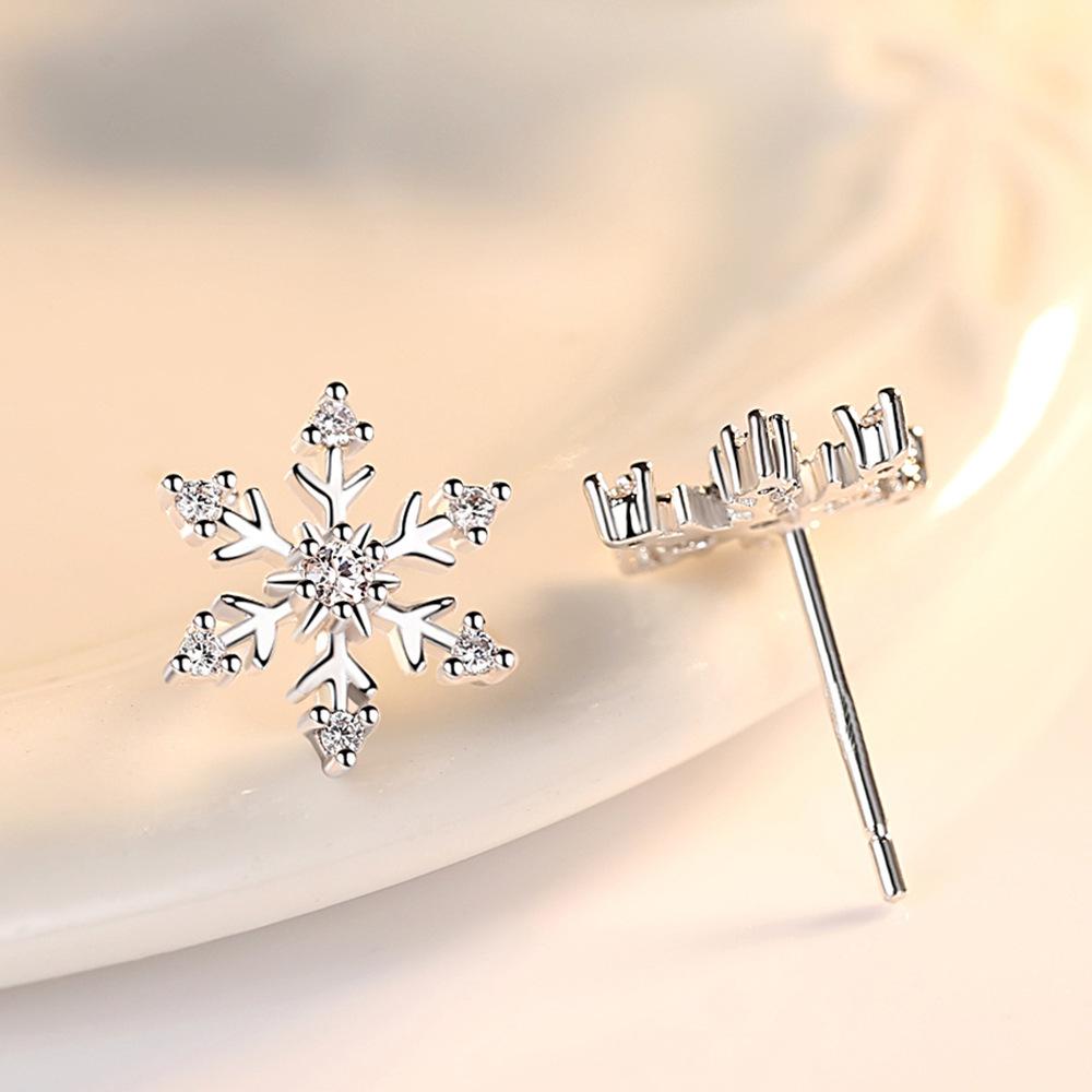 925 Sterling Silver Sweet-Style Snowflake Earrings With AAA Zirconia