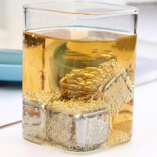 Pietre da Whiskey in Acciaio Inossidabile Raffreddatori Riutilizzabili per Bevande Non Diluenti e Lavabili in Lavastoviglie Cubetti di Ghiaccio Metallici per Whiskey Raffreddatore per Vino Strumento da Bar