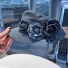 Jeans-Baskenmütze mit floraler Verzierung, handgefertigtes Streifendetail, leichte, flache Sonnenschutzkappe für Damen
