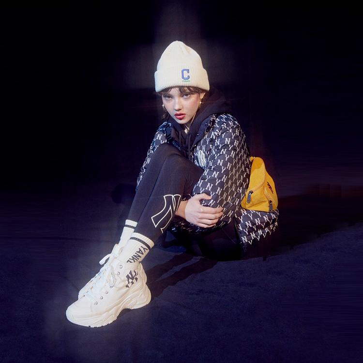 New MLB Mlb Old Flower Down Jacket Winter Cropped Unisex Black 31DJM2061-50L