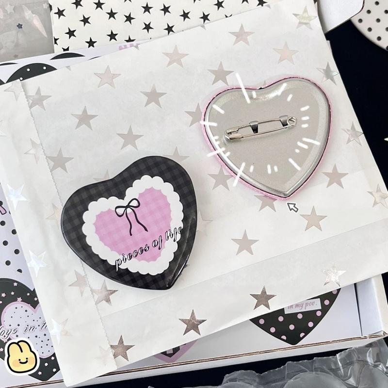 2pcs/set Cute Heart Shape Pins Sweet Bow Polka Dot Plaid Heart Kawaii Badges for Backpack Clothing Shcool Bag Pencil Case Decor