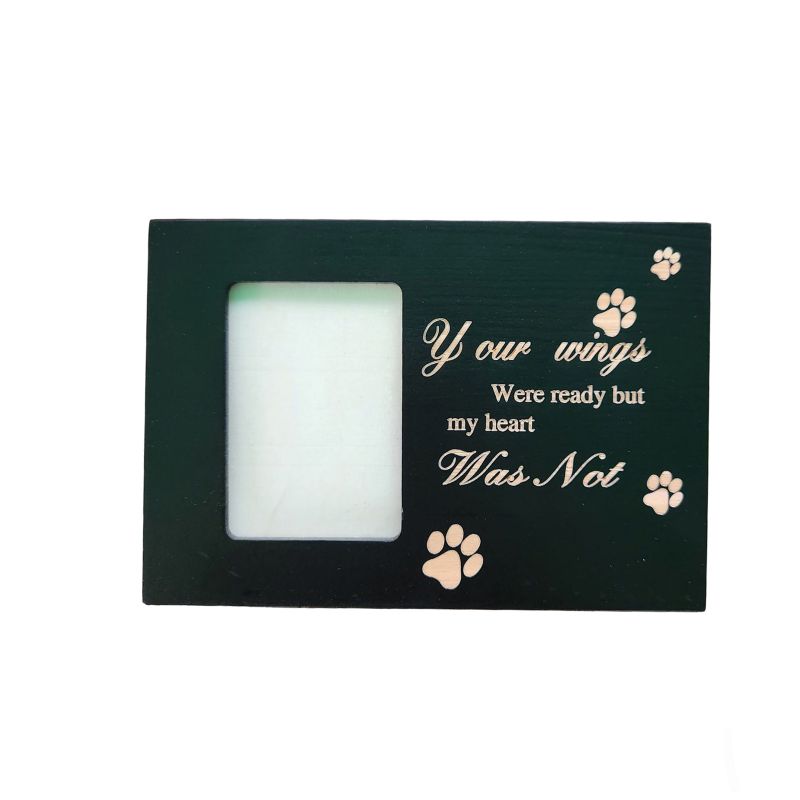 

Pet Urn with Photo Frame Design