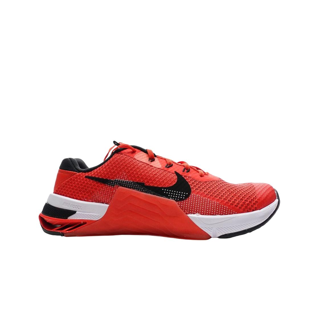 

Мужские кроссовки Nike Metcon 7 Чили красный черный CZ8281-606