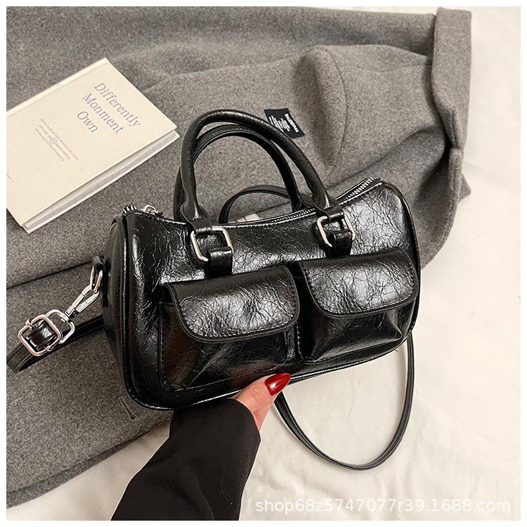Simple casual portable small square bag 2025 new Korean version high-end fashion shoulder bag niche design messenger bag
