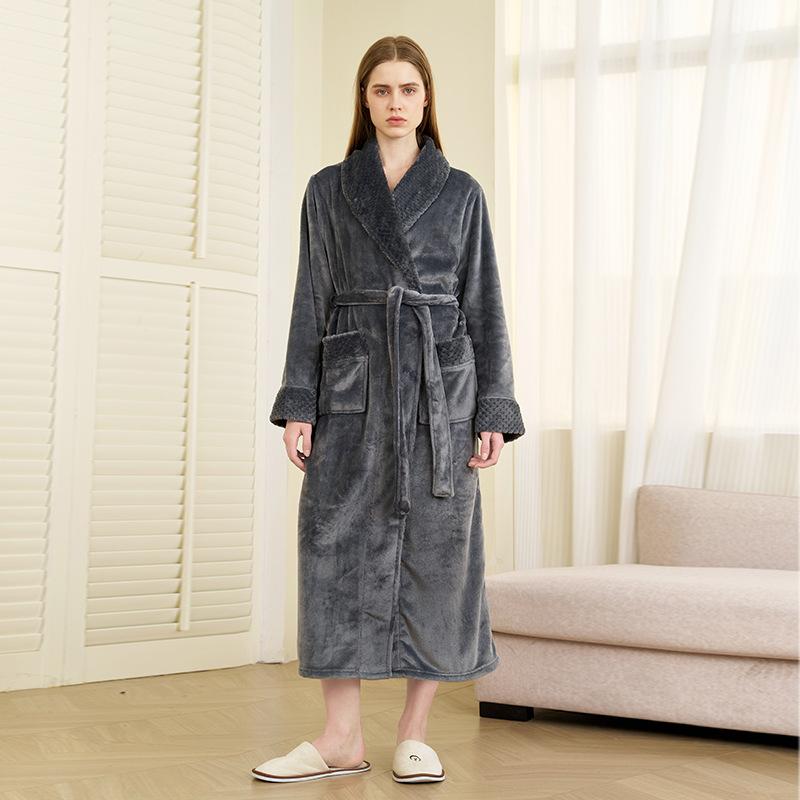 Men's Winter Shawl Collar Plush Fleece Bathrobe Soft Warm Long Sleeve Robe with Pockets Spa Robes for Men Comfortable Fluffy Homewear Sleepwear