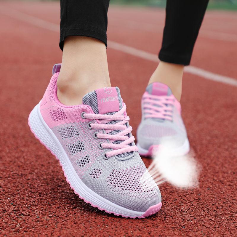 Spring and summer sports shoes running shoes mesh lightweight travel shoes student soft-soled casual shoes
