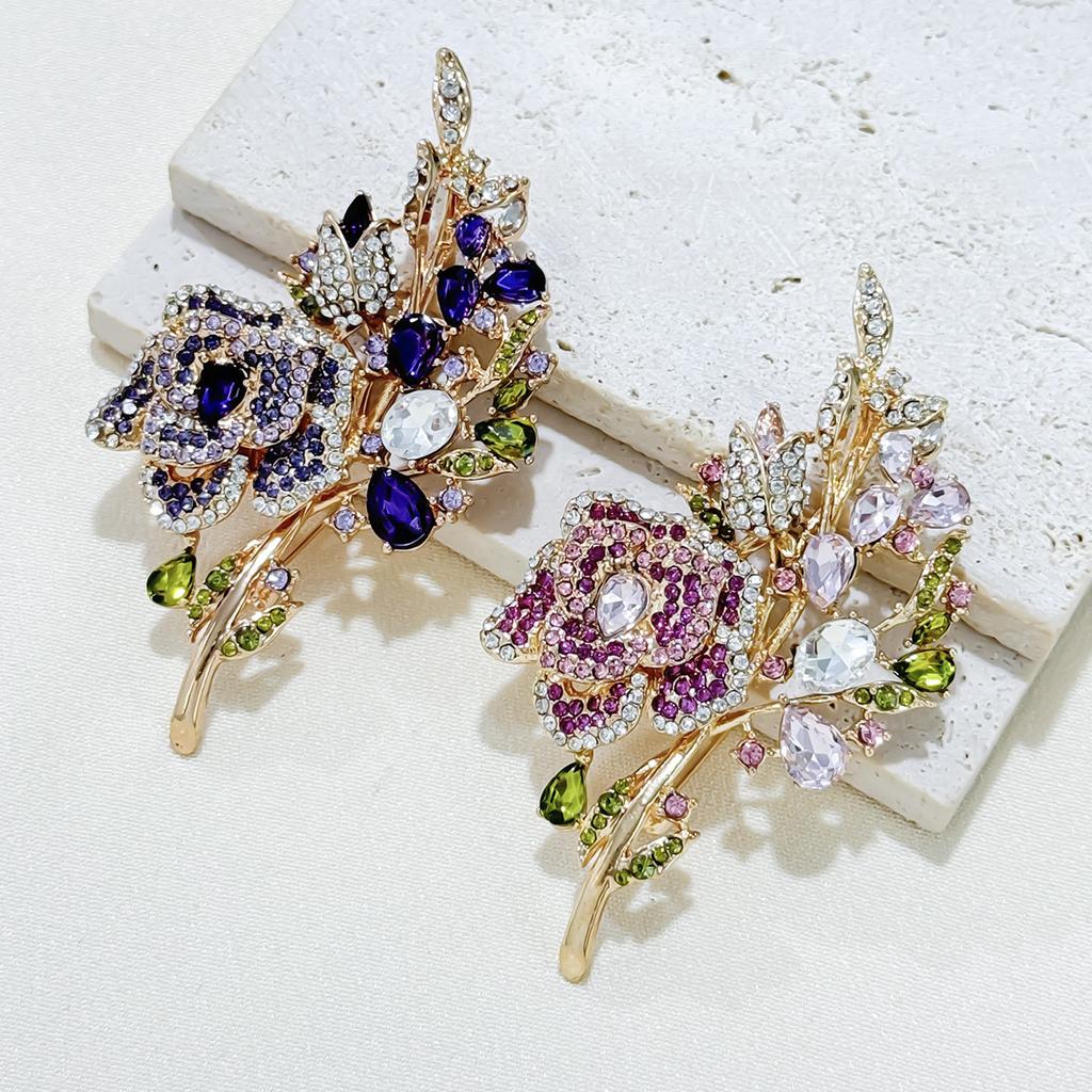 New High-grade Alloy Rhinestone Rose Bouquet Brooch, Elegant and Versatile Women's Clothing Brooch Jewelry Pin