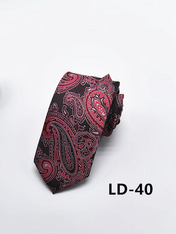 Handmade Paisley Tie for Trendy Gentlemen