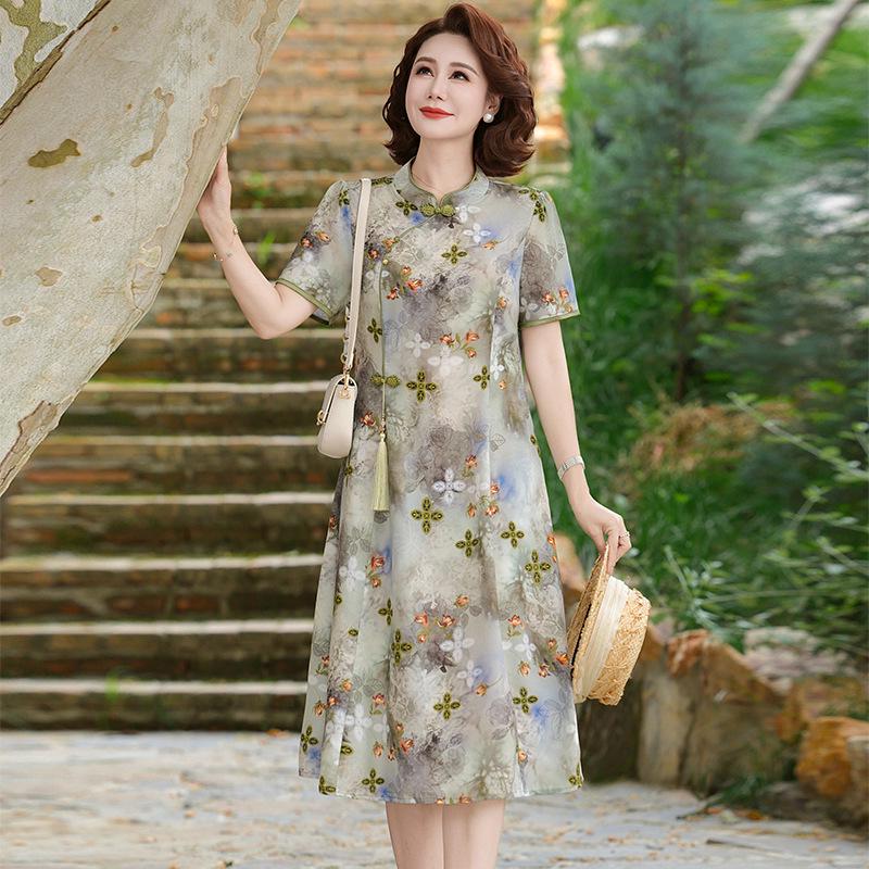 2026 Summer Slimming Qipao Dress - Modern Chinese Style for Mothers