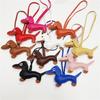 Süßer PU-Leder Tieranhänger Niedlicher Dackel Hund Schlüsselanhänger Anhänger Hängendes Ornament Rucksack Handtasche Charm Geschenk