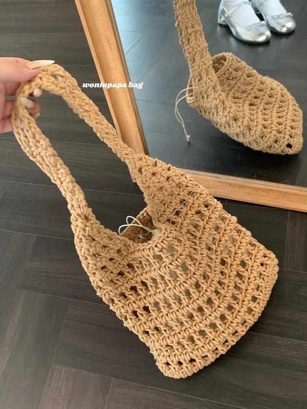 

Casual lazy wind large-capacity commuter bag women s new hollow knitted bag slack mesh tote bag коричневый