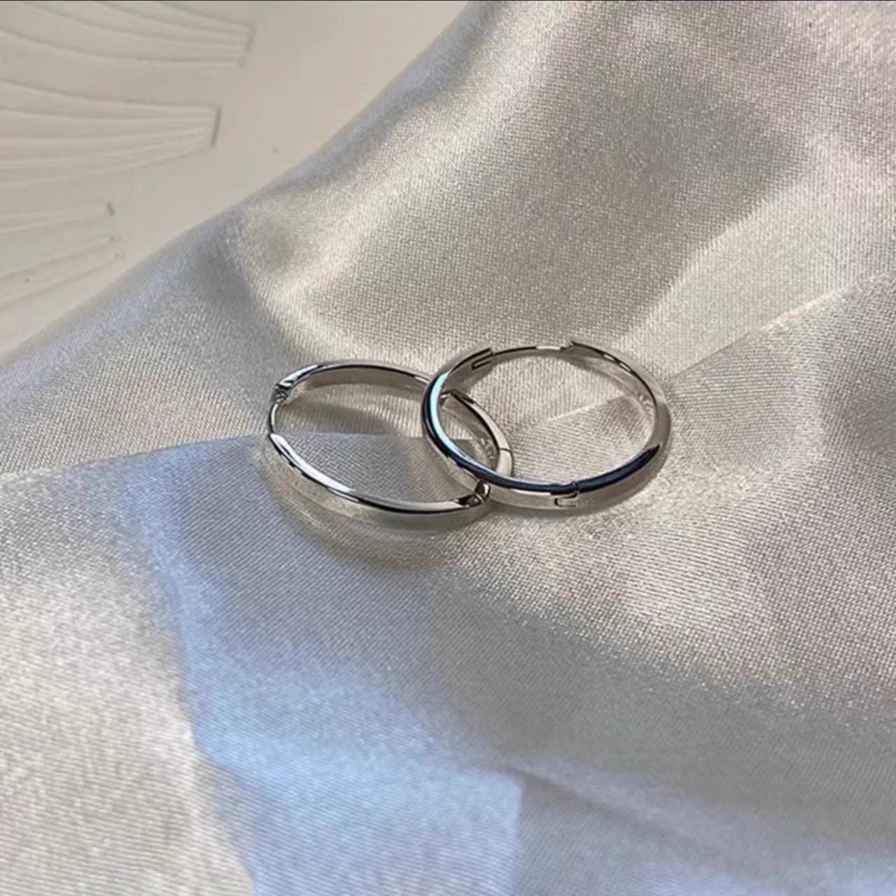 

New Fashion Classics Simple Big Round Hoop Earrings for Women Circle Girls Shiny Delicate Party Womens Jewelry New Arrival