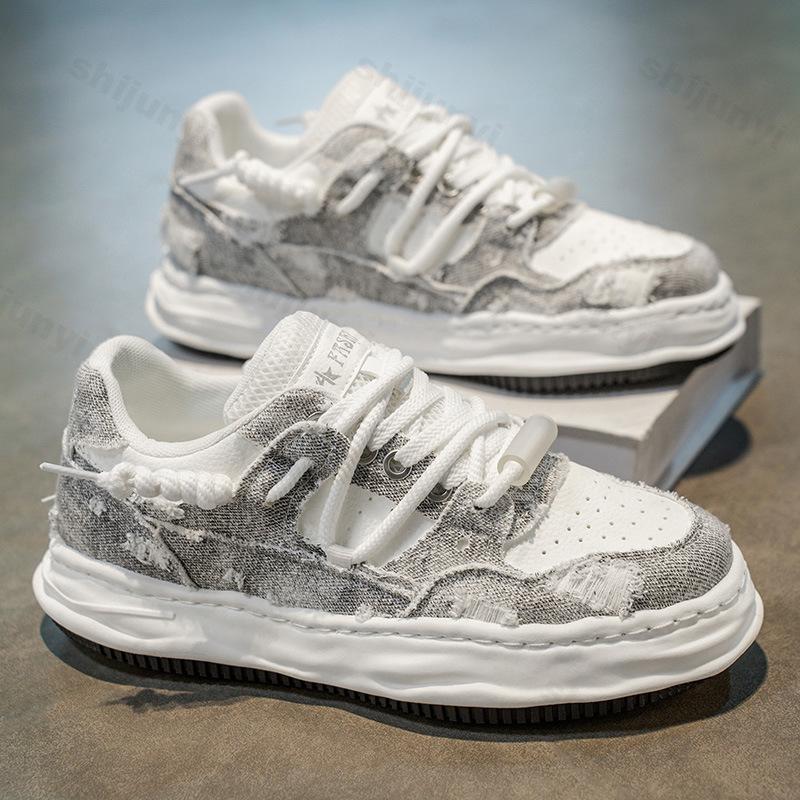 Fashion Niche Design Men's Low Top Thick Soled Casual Sports Shoes 2025 Autumn New Fashion Trend Versatile Comfortable Platform sneakers