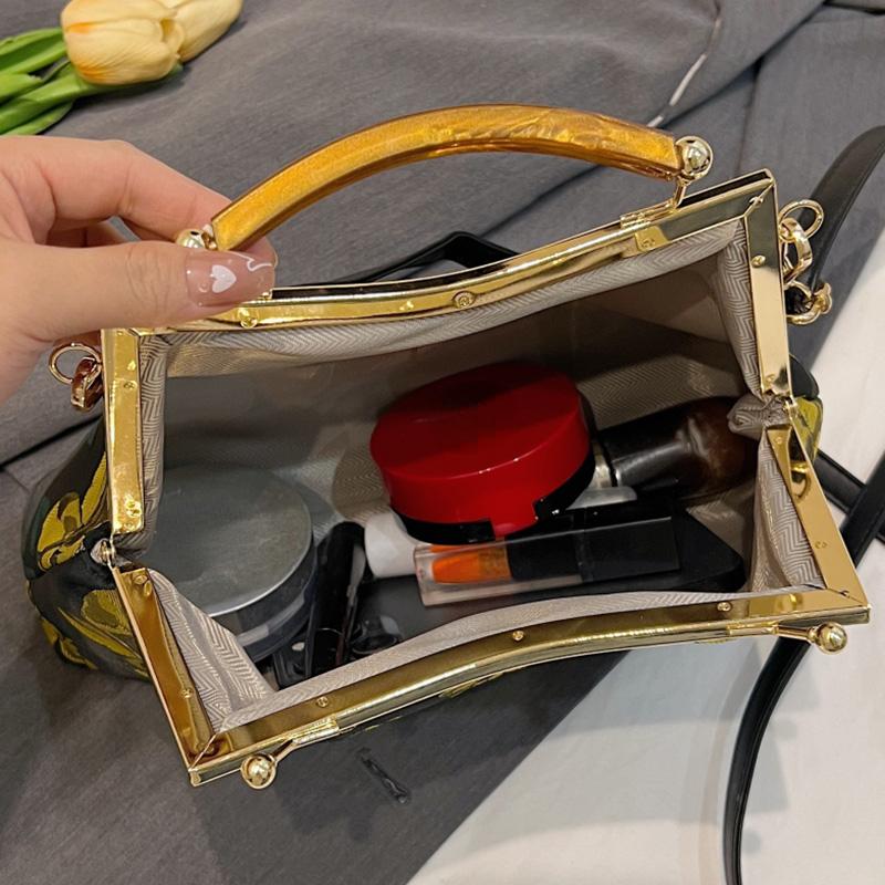 Vintage Designer Women Chain Shoulder Bags Clutch Crossbody Bags Wedding Lock Shell Clip Designer Purple Yellow Flower Handbags